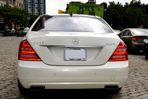 Mercedes S550 limo in New York